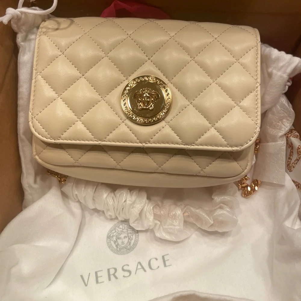 Versace La Medusa Quilted Nappa Leather Crossbody/Shoulder Chain Bag NWT - Picture 12 of 13